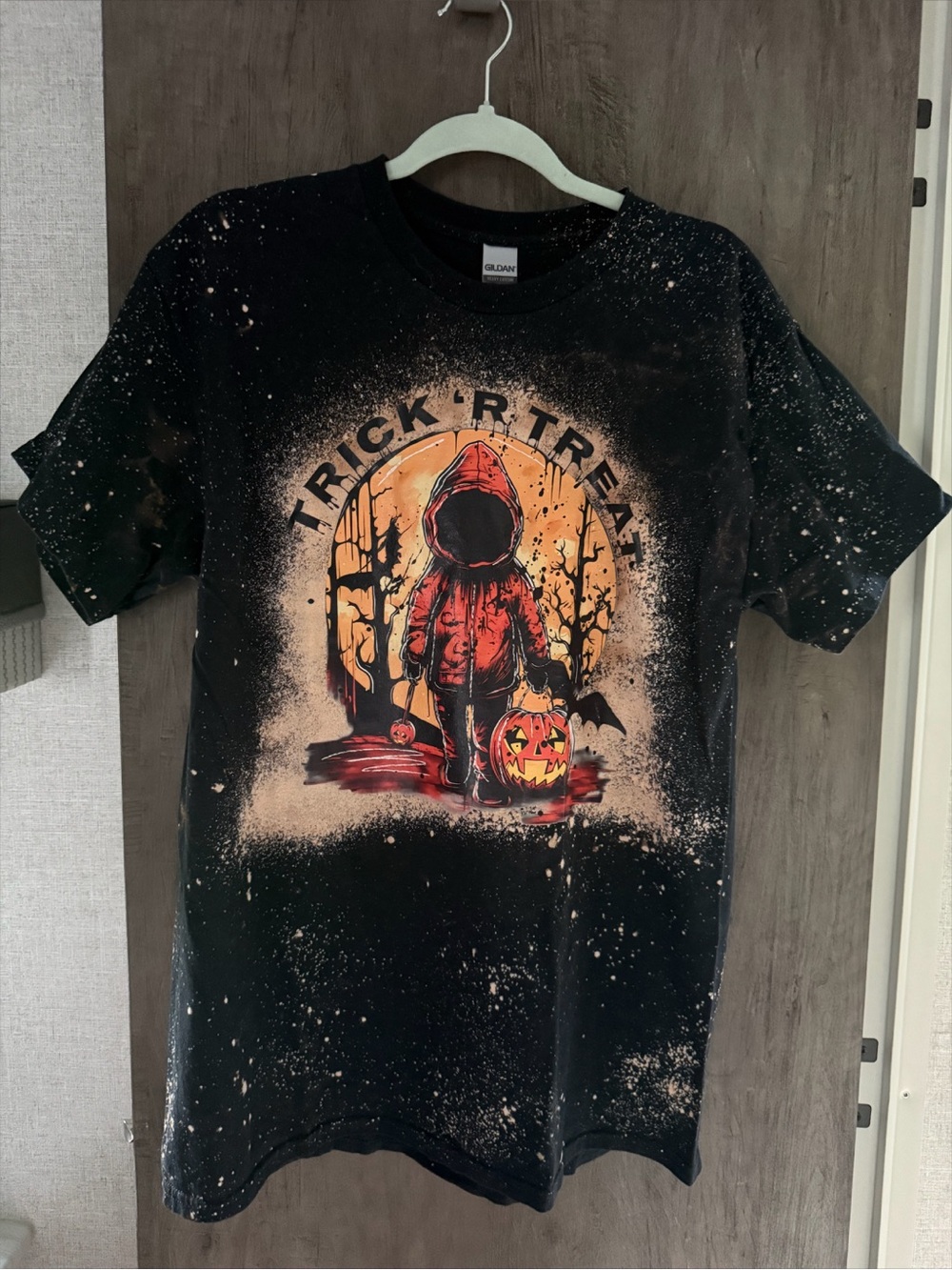 Gildan Black Halloween Trick 'R Treat Graphic Tee